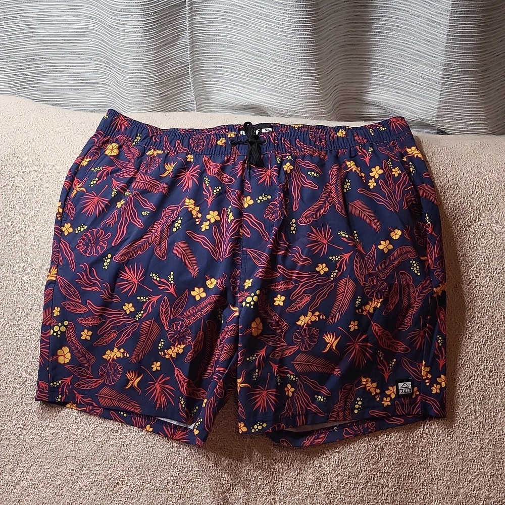 Reef Men's Everett Tropical Floral Swim Trunks Blue Red Sz XL